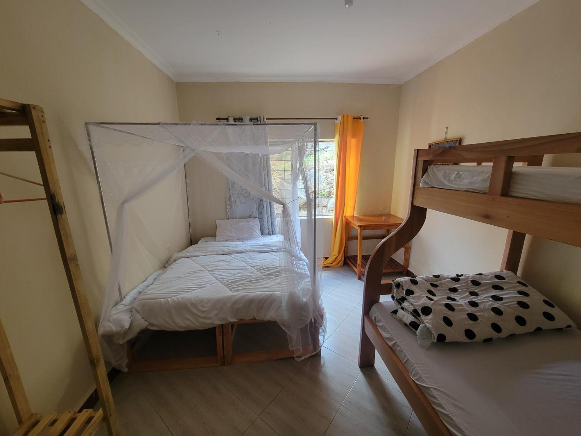 Safari Junction Backpackers Hostel อิริงกา ภายนอก รูปภาพ